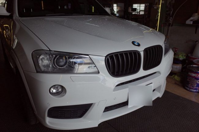   BMW X3のテールランプ修理　（F25）  