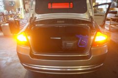 VOLVO S60のウィンカー減光加工 光源を50%遮って減光しましたが、それでもまだ明るいようです。最終的に40%ぐらいまで遮光しましたが、ちょっと明るいかな~ぐらいになりました。