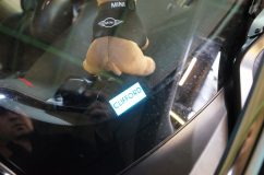 R60 ミニクロスオーバーの後付フォグランプ他LEDアイテム取り付け 簡易セキュリティの配置も完了しました。