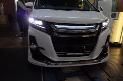 30前期アルファードのヘッドライト加工~ 当然通常走行時のノーマル機能もありますよ。