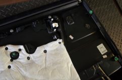 フリードのバックフォグ加工とウチガースイッチ増設 ちょうどパワーウィンドウのスイッチの下がスペースがありそうです。