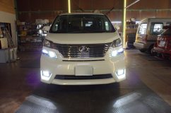 20ヴェルファイアのヘッドライトLED化 こちらの車両は、ハイワッテージ化はせずにD4からD2化することで明るさアップしていた車両ですが