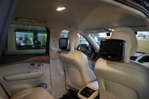 VOLVO XC90（デモカー） の室内灯カスタム～