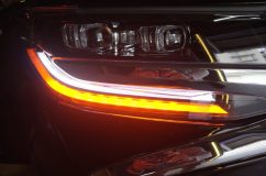 30後期アルファードのデイライト強発光&フロント・リアシーケンシャルウィンカー ウィンカーも純正3眼に負けないレベルです。
