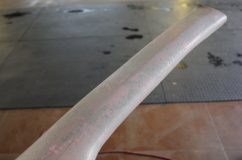 VitzのAピラー&バイザーフロッキーコーティング施工 まずは以前施工した下地を取り除いていきます。なかなかこの作業が一番大変でした。