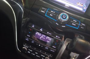 E52エルグランドのエアコンマルチ等のLED打ち替えとアンビエントライト続き