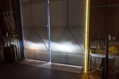  これが正規の場所。左は純正なのでほぼ同じ位置です。 