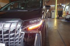 30後期アルファードの2眼ヘッドライトシーケンシャル化&デイライト ウィンカーにはハイパワーチップを16発も使っているので、明るさも純正以上です。