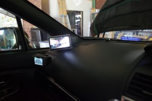 レヴォーグのサイドカメラ取り付け