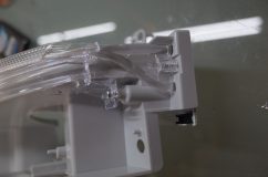  デイライトは下段のみ2発仕様なので、回路追加だけなら安くで施工できそうです。ただLEDの寿命を考えるとそれほど明るくはできません。 