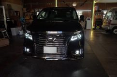   E52後期エルグランドのデイライト化とイカリング施工  
