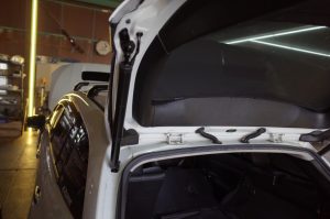 レヴォーグの電動リアゲート後付