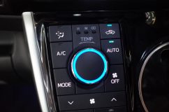 20系ウィッシュのエアコンパネル他のLED打ち換え作業 マリンブルーを採用