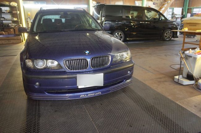   e46アルピナ BMWのヘッドライトリング脱落修理  