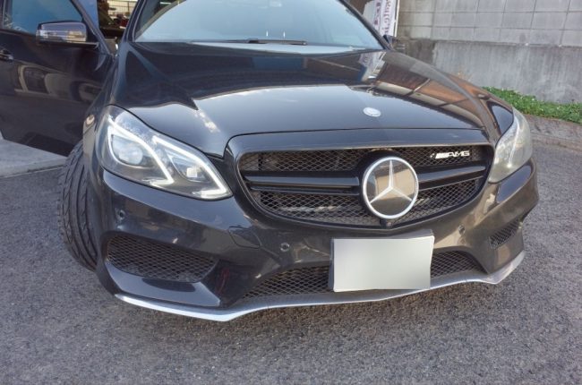   W212 メルセデス のテールランプ修理  