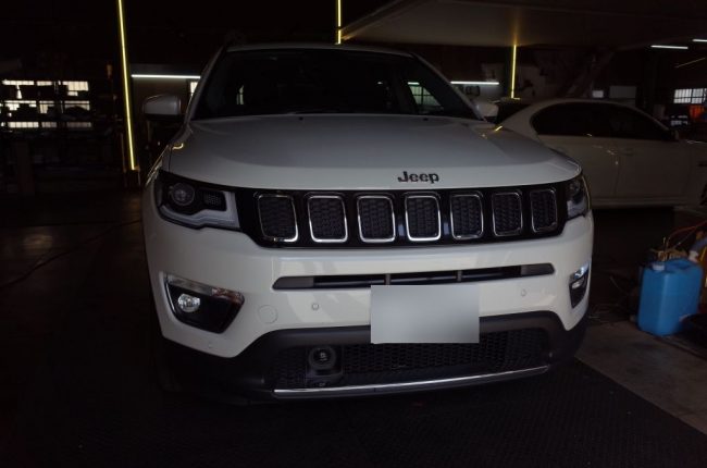 JEEP コンパス のデイライトLED交換 JEEP コンパス のデイライトLED交換