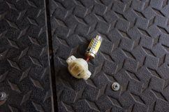 JEEP コンパス のデイライトLED交換 問題のLEDです。バルブ外した反動で破壊してしまいました。昔のLEDはヘッドヘビーで振動に負けてしまうようです。