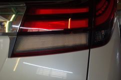 30前期アルファードのシーケンシャルウィンカー施工 極力純正っぽく仕上げました。ちょっと白っぽくなっているので、スモークフィルムを貼っても良いかもしれませんね。