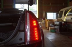 キャデラック XLRのテールランプ修理 今回は球切れでご依頼いただきました。