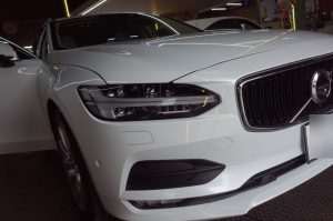 VOLVO V90 D5のドライブレコーダー取り付け