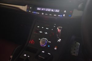 レクサスCTの内装他パネル類のLED打ち換え
