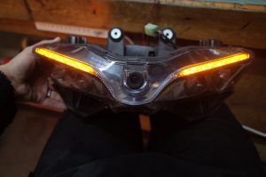 ドゥカティ　パニガーレのヘッドライト加工
