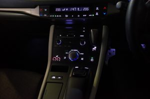 レクサス　後期CT２００ｈのパネル回りＬＥＤ打ち換え