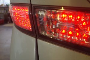 ２０ヴェルファイアのテールランプ修理