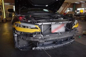 BMWの自光式ナンバープレート取り付け