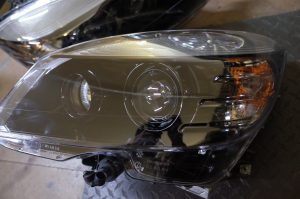 MERCEDES のヘッドライトレンズ交換