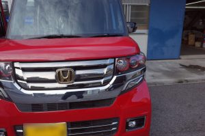 N-BOXのポジションランプ打ち換えとボディ塗装