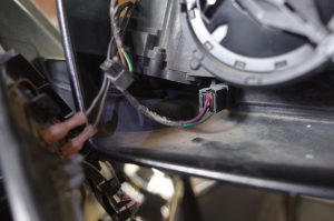 クライスラー３００のミラーウィンカー不点灯修理