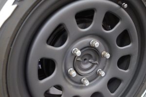 ハイエースのハブさび落としと塗装