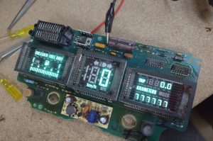 キャデラックブロアムのスピードメーター修理