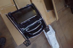 キャデラック　ATSのナビ液晶交換