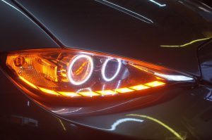 RoadStarのヘッドライトカスタム加工　シーケンシャルウィンカー