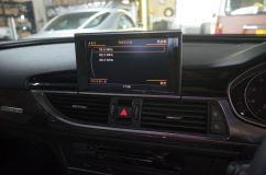 AUDI RS6のモニター不具合 修理 まさかラジオが原因でモニターが映らなくなるとは、本当に謎の現象でしたよ。