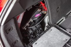 AUDI RS6のモニター不具合 修理 今回の不具合は、MOSTリンクで繋がっているオーディオ機器の故障が原因でした。