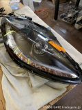 ロータス エリーゼの修理完了後のヘッドライトユニット。ウィンカーの機能が回復し、車両への取り付けを待つ状態。