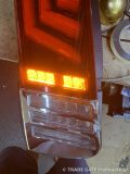 点灯不良を起こしているヴァレンティテールランプのウィンカー部分のクローズアップ