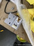  放熱板からLEDを剥離する作業は、非常に手間がかかりました。 