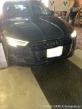 Audi A3のフロントビュー、両側デイライトが点灯した入庫時の状態