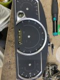 スピードメーター盤面を取り外した内部、針が外された状態