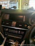 BMW X4の純正NBTナビディスプレイとセンターコンソール