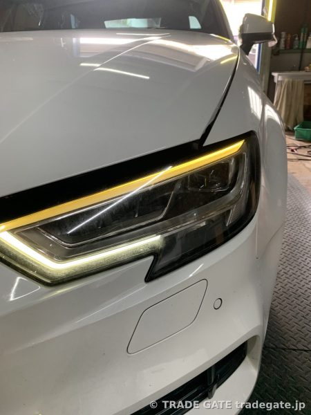 照度低下と黄変が見られるAudi A3のデイライト詳細