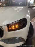 修理作業中に点灯し始めたメルセデス・ベンツGLSの右ウィンカー