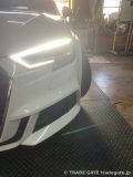 修理後、本来の白色で明るく点灯するAudi A3のデイライト