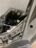 レクサスGSのデイライトキット取付 ポン付けで手軽に存在感アップ エンジンルームと車内の間の通線は不要な設計でした。